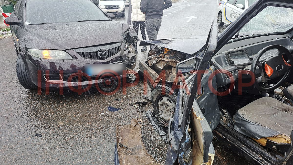 На Коломийщині зіштовхнулись два автомобілі. Є постраждалі