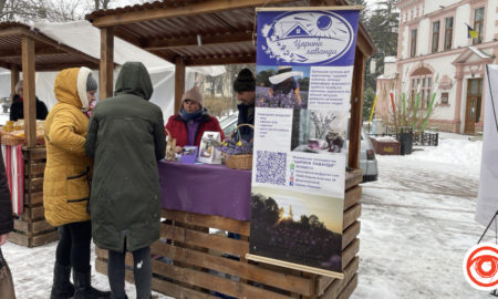 У Франківську локальні виробники приїхали на благодійний ярмарок