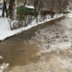 У Франківську біля школи стався прорив водопроводу