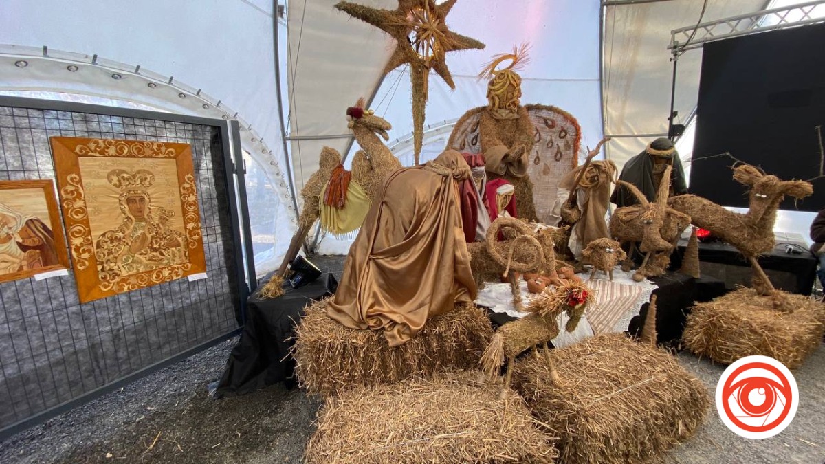 Солом'яне Різдво: на Прикарпатті відкрилася унікальна виставка робіт з соломи та сіна