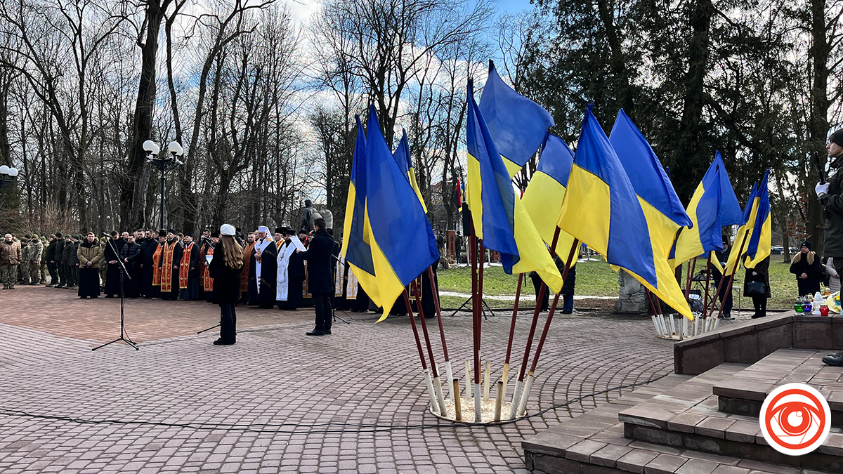 У День пам’яті Героїв Крут родинам полеглих героїв вручили нагороди