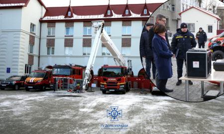 Прикарпатські рятувальники отримали техніку та спорядження з Польщі