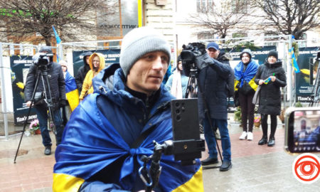 Блогер-волонтер Петро Скрипка пішки дійшов до Івано-Франківська з Києва