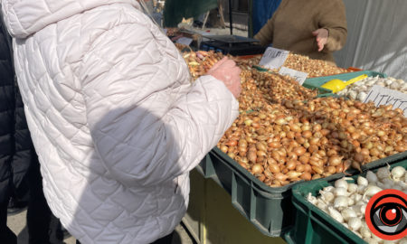 Скільки коштує насіння овочів та добриво в Івано-Франківську