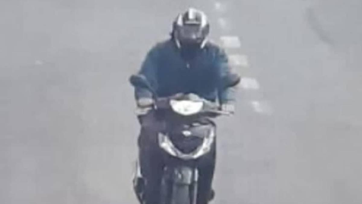 Поліцейські розшукують мотоцикліста, який збив пішохода