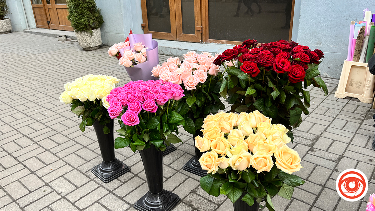 День святого Валентина: скільки коштують квіти в Івано-Франківську