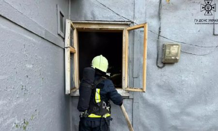 На Калущині горів будинок: рятувальники виявили тіло чоловіка всередині