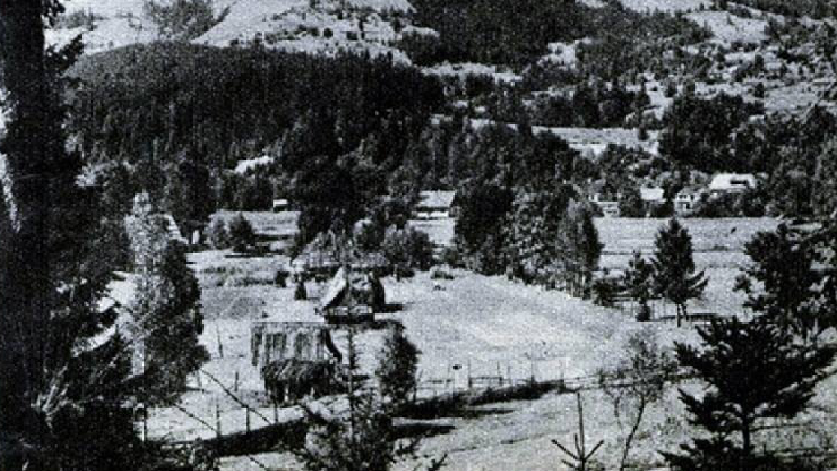 Як виглядало село Космач сто років тому: добірка фото