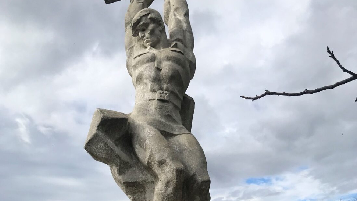 У Бурштинській громаді планують демонтувати шість радянських пам’ятників