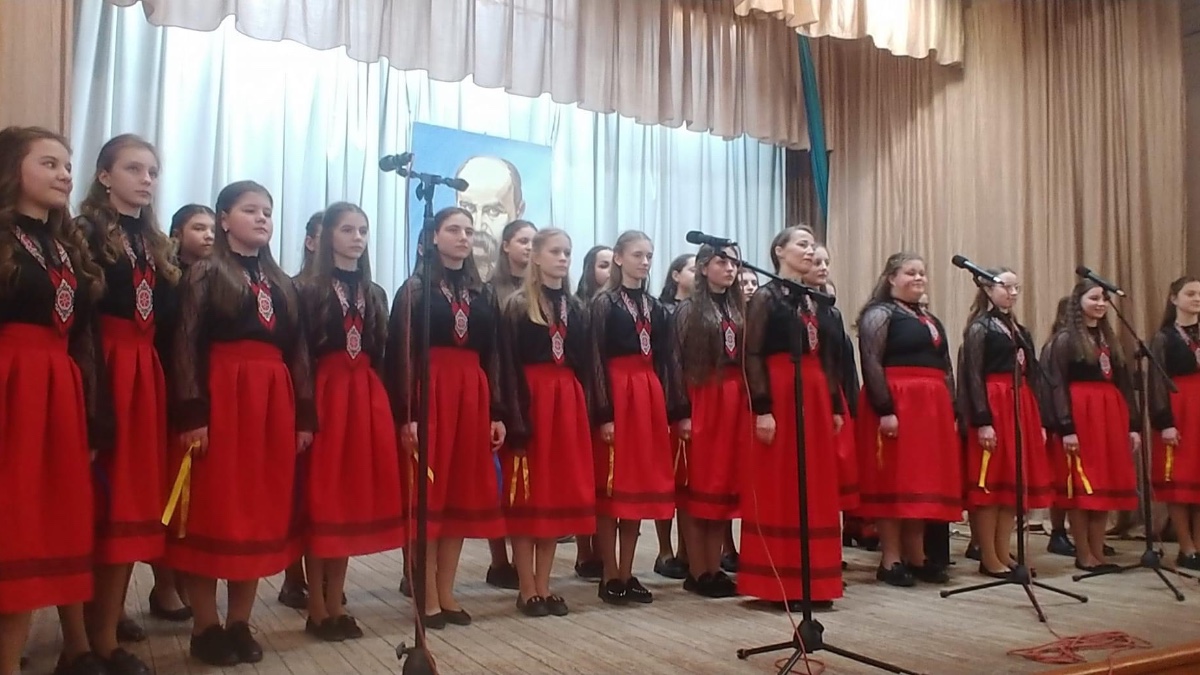 У Надвірнянському будинку культури відбулась благодійна програма "Шевченко музичний"