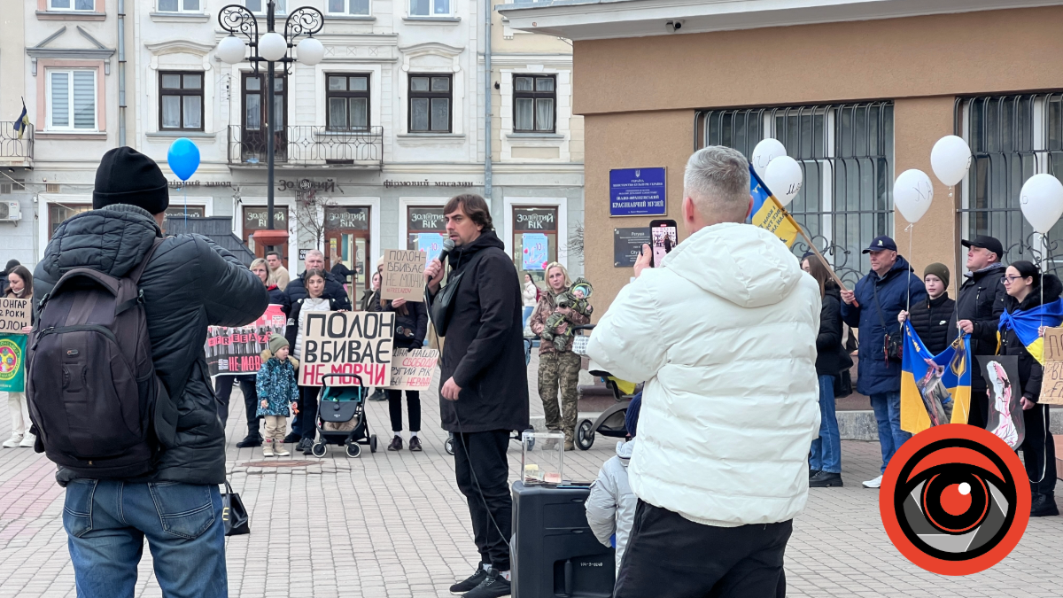 Олексій Гнатковський на мирній акції 