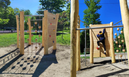 У Франківському парку оновили дитячий простір у еко-стилі