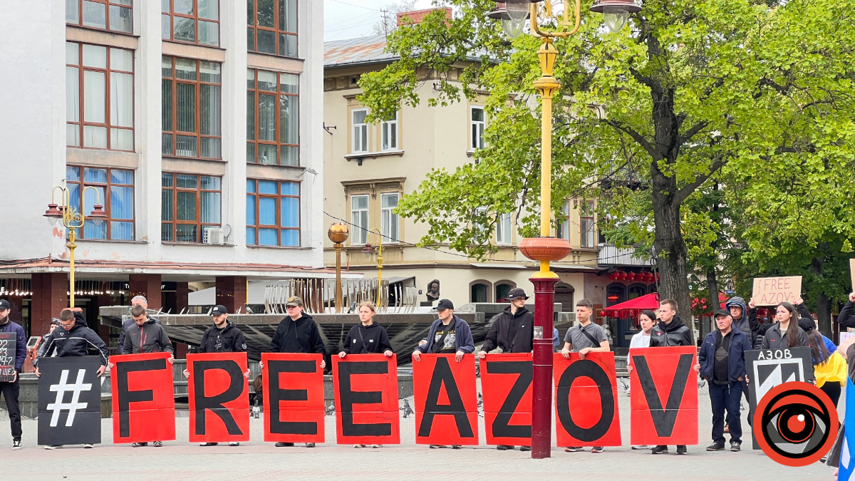 Free Mariupol Defenders: акція в 17 містах України, зокрема, і у Франківську