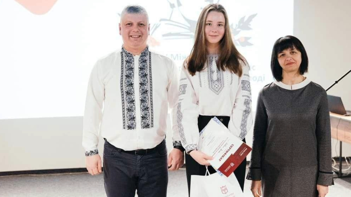 Студентка ІФНМУ зайняла 2 місце в міжнародному мовно-літературному конкурсі