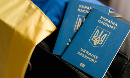 "Так буде чесно": Кулеба пояснив причини призупинення видачі документів за кордоном українцям призовного віку