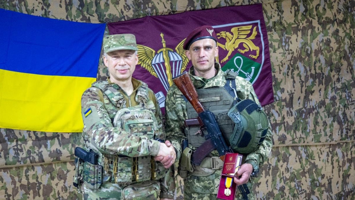 Захисника з Прикарпаття нагородили відзнакою Міністерства оборони України