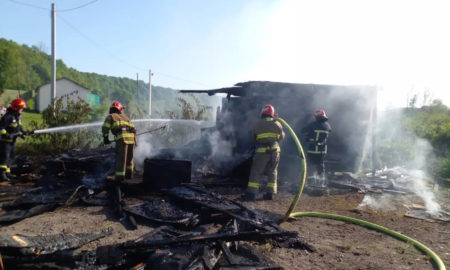 У Галицькій громаді горів металевий вагончик