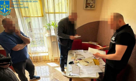 На Прикарпатті правоохоронця підозрюють у хабарництві