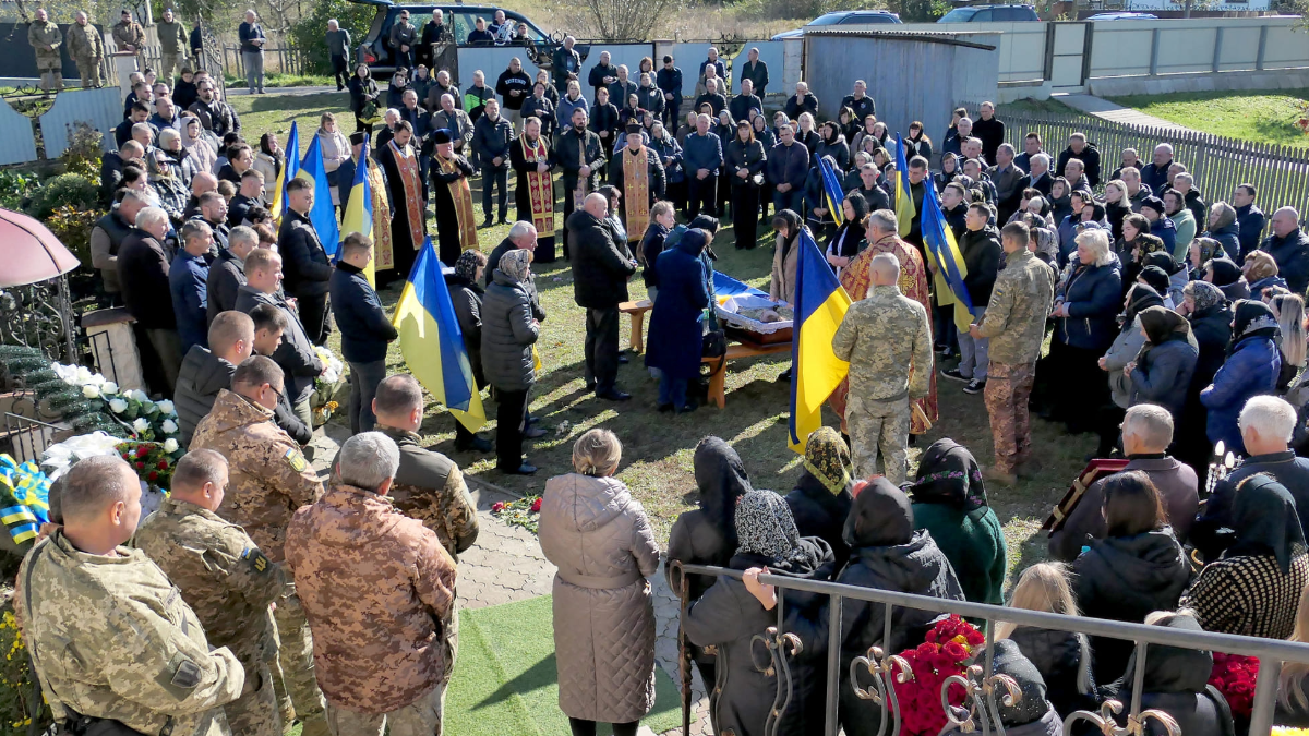 Прощання з воїном в рідному селі 