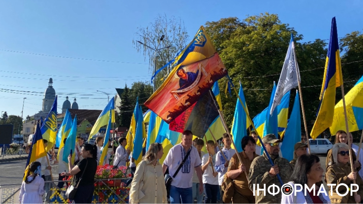 Урочиста хода у Надвірній