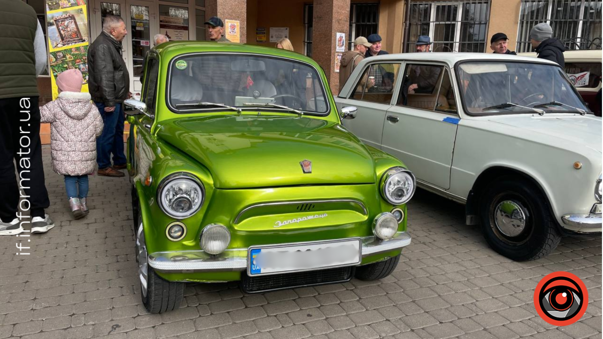 В Івано-Франківську відбулася виставка ретроавто