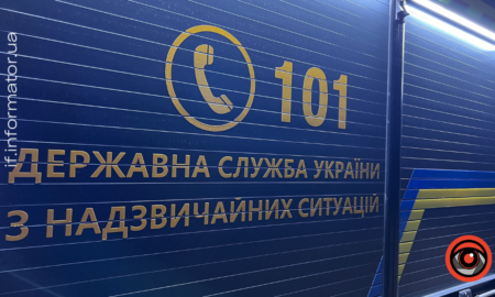 8 грудня до рятувальників поступило повідомлення проте, що в селі Буковець Верховинського району рейсовий автобус із пасажирами з’їхав на узбіччя та застряг.