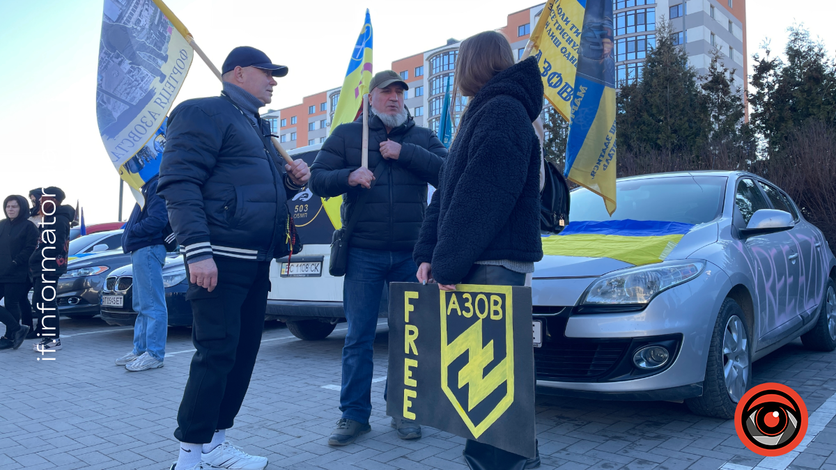 У Франківську відбувся автопробіг на знак підтримки військовополонених