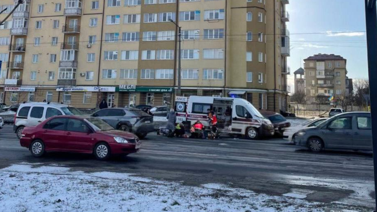 ДТП з потрепілими на Надрічній