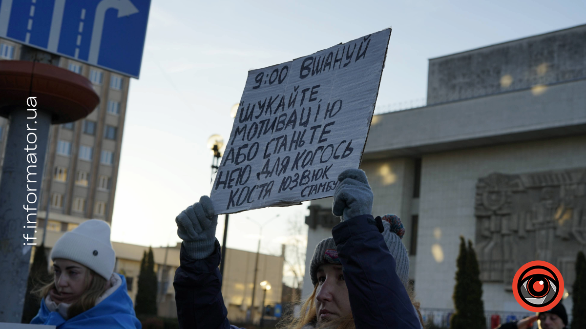 Хвилина мовчання за військовими, які загинули за Україну