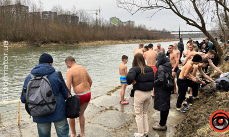 Чи може пірнання в освячену воду "змити" гріхи