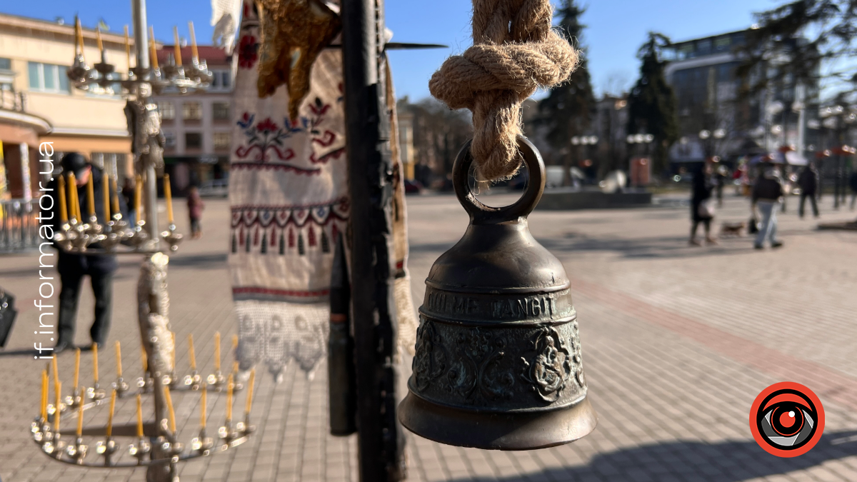 Рятівник України - скульптура в ІФ