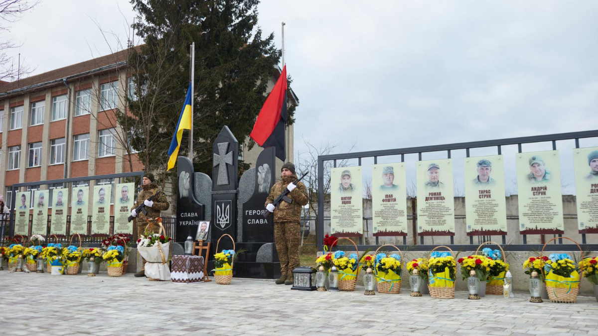 2 лютого у селі Радча Івано-Франківської громади відкрили та освятили меморіальний комплекс у пам’ять про полеглих захисників