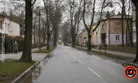 Вулиця Франківська, дорога, дорожні знаки, сирість, холод, Франківськ