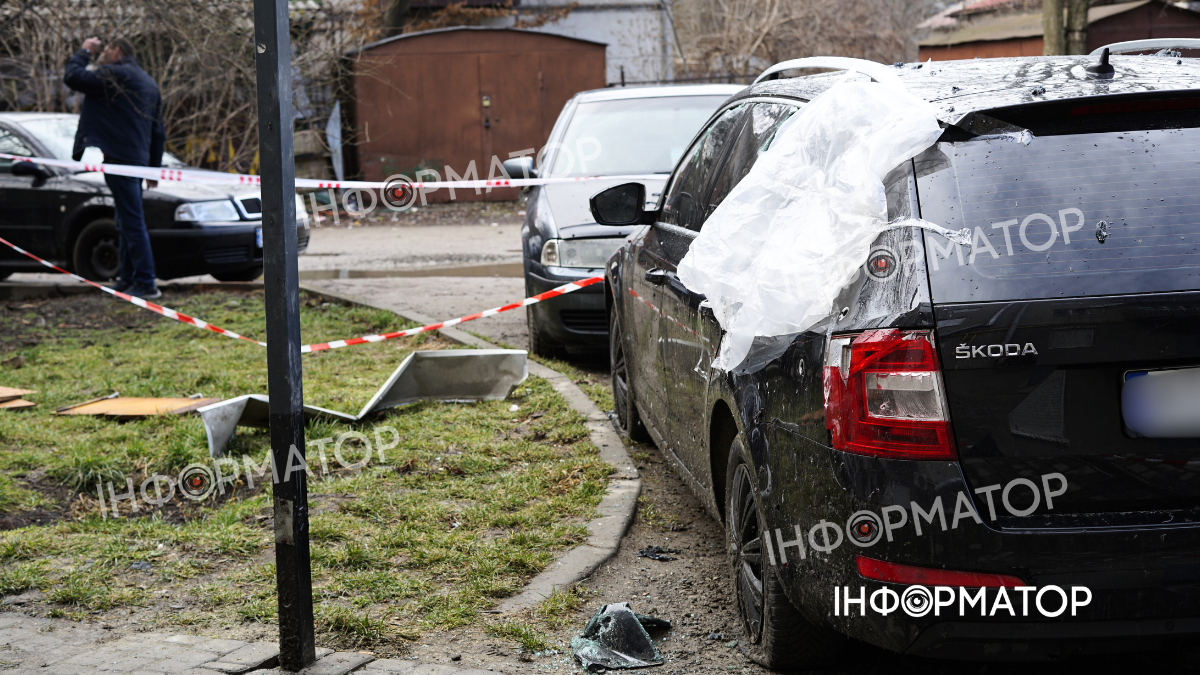 Наслідки вибуху неподалік вокзалу в Івано-Франківську 