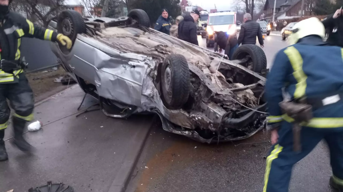 1 березня в місті Яремче, що на Івано-Франківщині, сталася дорожньо-транспортна пригода, унаслідок якої загинув чоловік