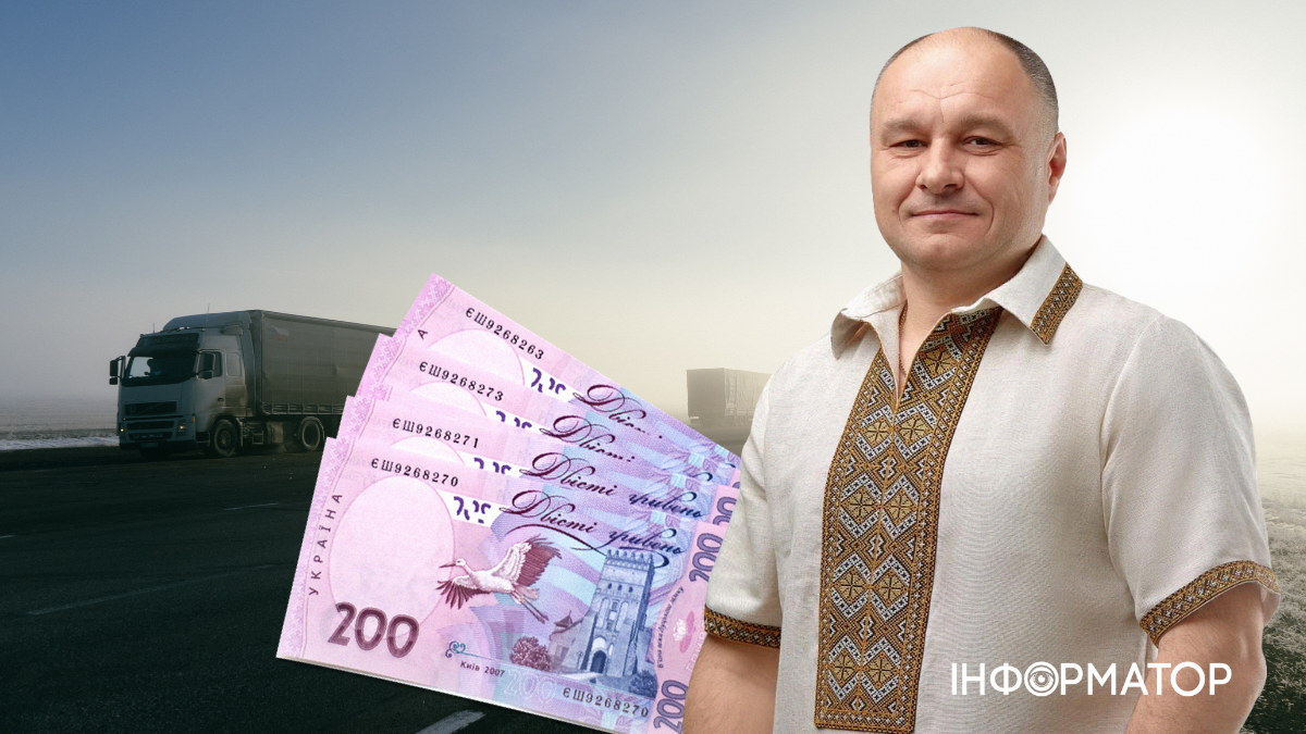 Що задекларував директор франківського КП "Муніципальна дорожня компанія" Віталій Бурко?