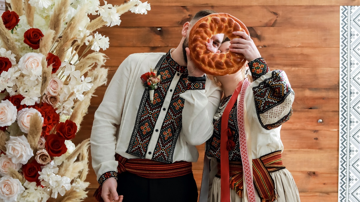 Весільні традиції під час війни: як змінилось святкування на Надвірнянщині - Інформатор Івано-Франківськ на we.ua