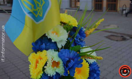 Квіти для полеглих захисників