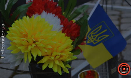 Квіти для полеглих військових