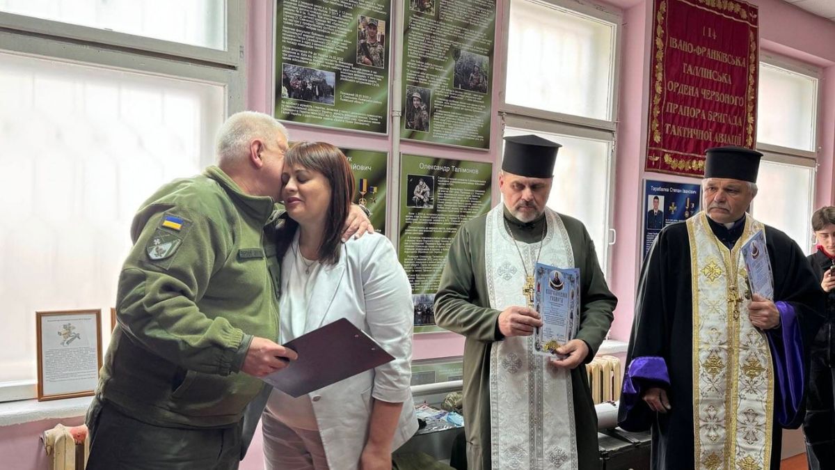 Нагородження матерів полеглих військових