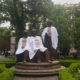 Пам'ятник Руської трійці у вишиванці