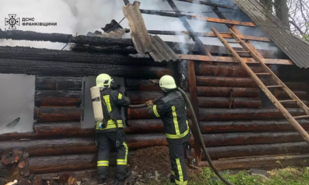 9 травня на території приватного господарства в селі Зелена Пасічнянської територіальної громади сталася пожежа