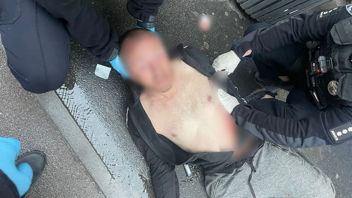 У Вінниці прикарпатець поранив ножем у живіт випадкового знайомого