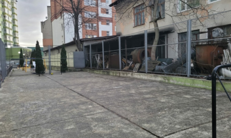 В Івано-Франківську оголосили тендер на послуги благоустрою та влаштування безпечного покриття на дитячому майданчику за адресою вулиця Побутова, 4
