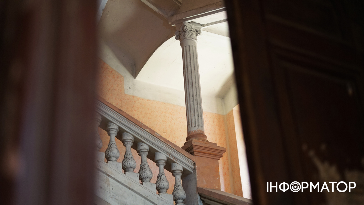 Запилюжений спадок франківських поколінь: ФОТОРЕПОРТАЖ