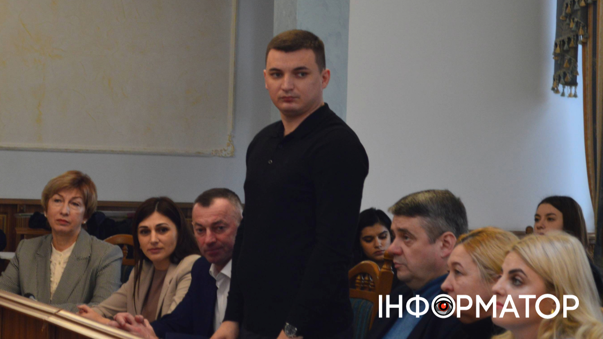 Дмитро Шкрібляк