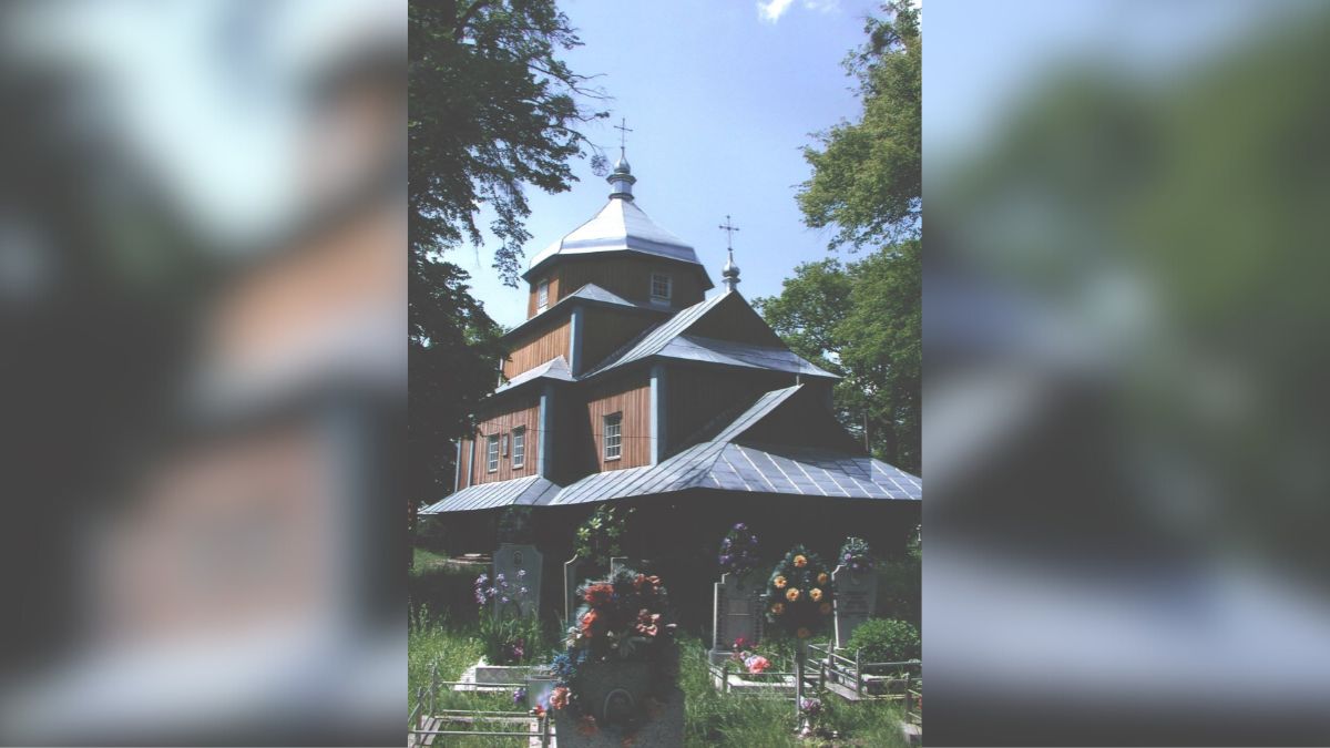 Старовинна церква у Галичі