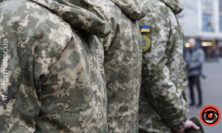 Увечері 13 червня в Івано-Франківську двоє невідомих осіб завдали тілесних ушкоджень військовослужбовцю та втекли з місця події.