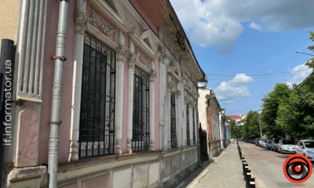 Стародавній будинок у Франківську
