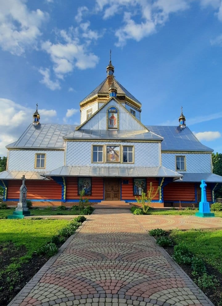 Храм в селі Торговиця